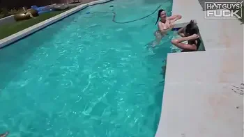 Most Popular Big Dick Latino Amateur STUD Loves Big White Teen Booty