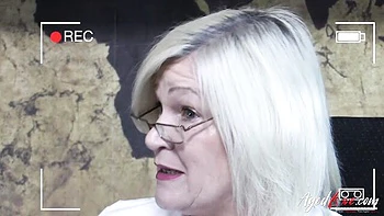 Mature babe gets fucked hard with fingering and oral in lingerie