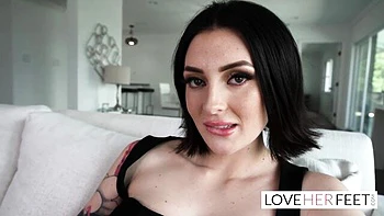 Charlotte Sins worships feet with kinky footjob