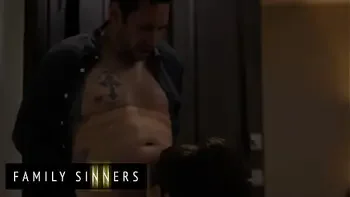 Slutty Teen (Maya Woulfe) Finds The Kinkiest Way To Get Away From Her New Strict Stepdad - Family Sinners