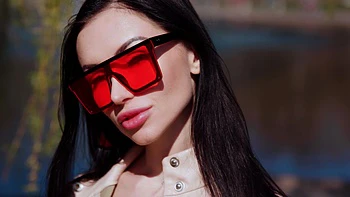 Sasha Rose's wild anal with vibrating rose plug