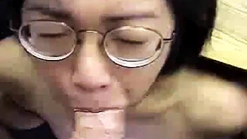 Asian Amateur Takes Anal and Doggy Blowjobs