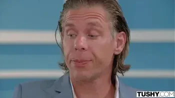 TUSHY Anal-obsessed Mona shares her BF with bestie Kelsi