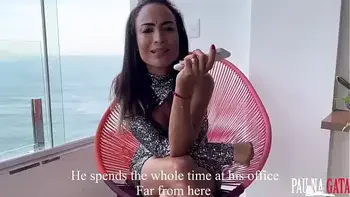 A casada gostosa estava sozinha em casa e contratou 2 acompanhantes pra um ménage . Belinha Baracho Jack Kallahari Thales Milleto Oficial com participação de Val Mineirinha