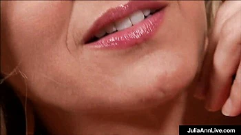 Julia Ann's steamy lingerie solo fuck
