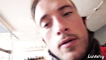 Squeaky Babe Gets Fucked & Licked Standing