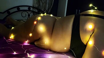 Busty Indian Babe Wants You to Subscribe