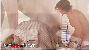 Crystal Taylor Ditches Sexless Marriage For Hot On-Cam Fuck