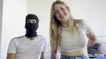 PutaLocura - Pareja interracial Claudia García y Gary Black teniendo sexo cerdo