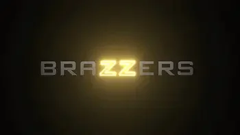 Underwater Handjob - Leila Lewis / Brazzers  / stream full from www.zzfull.com/water