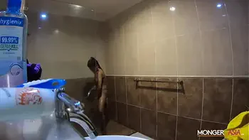 Petite Filipina stripper loves his big dick