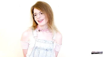 Femout - long socks video