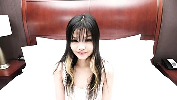 Heavenly lassie's petite asian video