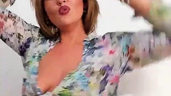 Mature Sexy Babe Orgasming On Cam Show: Milf, Masturbation  Hot Porn